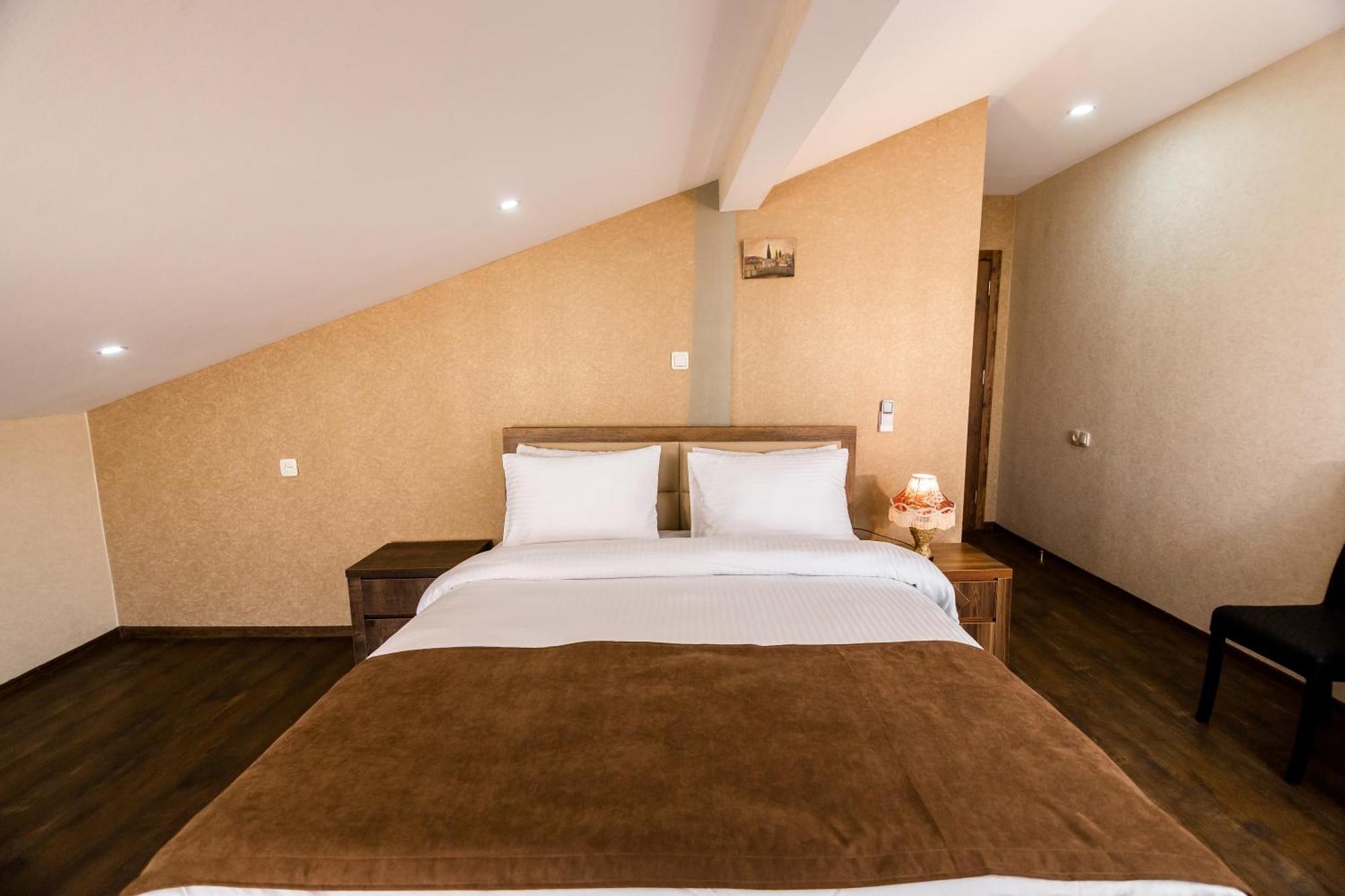 George Hotel Tbilisi ภายนอก รูปภาพ